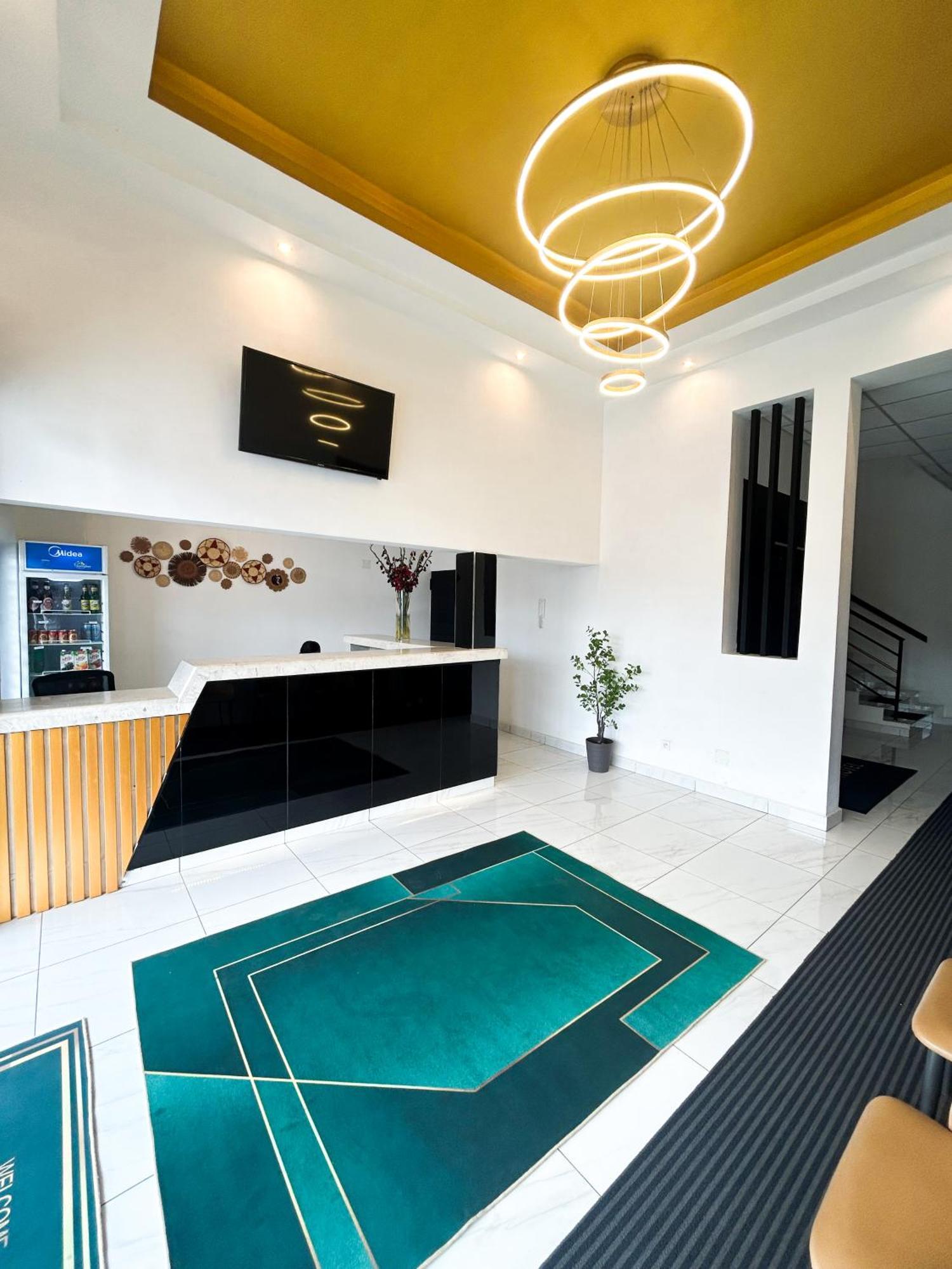 Zara Hotel อันตานานารีโว ภายนอก รูปภาพ